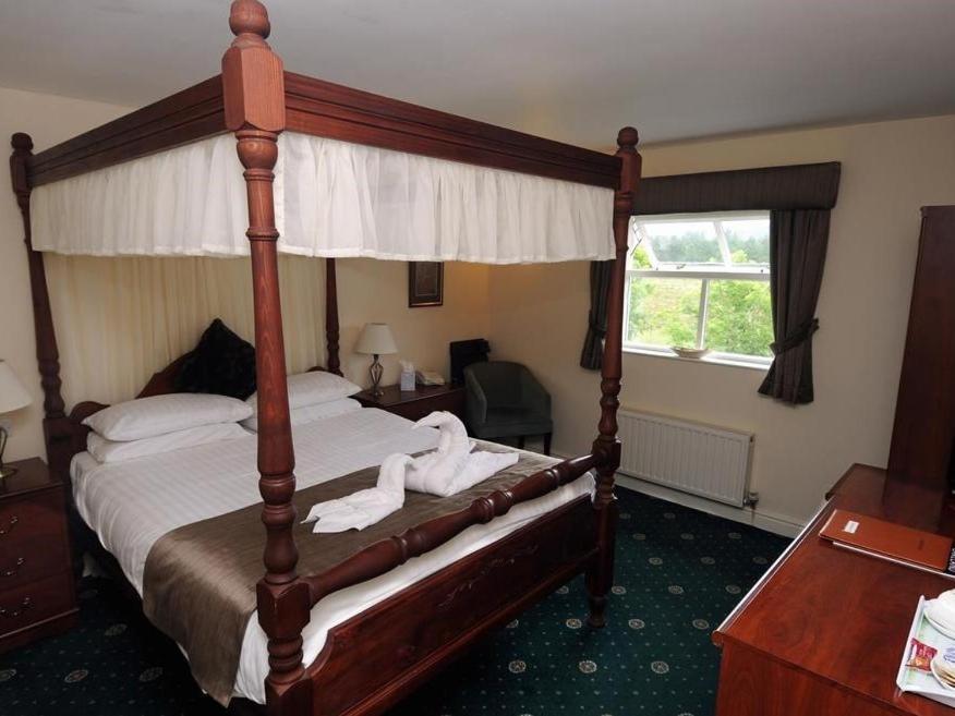 Rusland Pool Hotel Bouth Oda fotoğraf